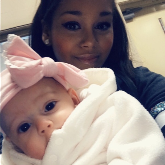 Meet your Posher, Deira - Picture 2 of 4